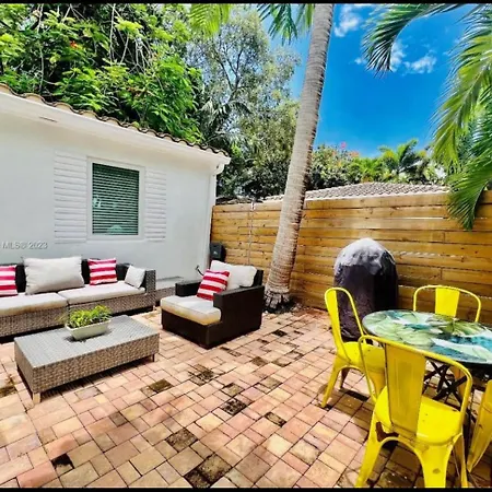 Private Fort Lauderdale Cottage Exterior photo